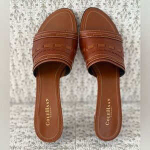 Cole Haan Resort Slide Sandals
Womens 9AA Brown Leather Block
Heel Open Toe